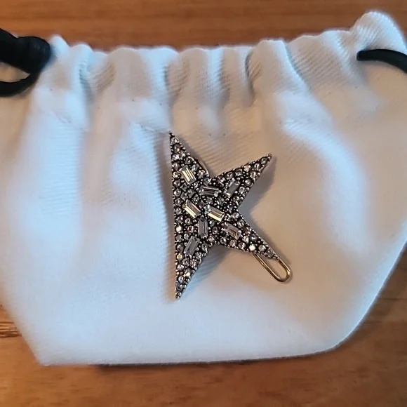 NIB ✨️Golden Goose Lace Lock Star Pin In Antique Gold Gorgeous✨️ - Picture 6 of 14